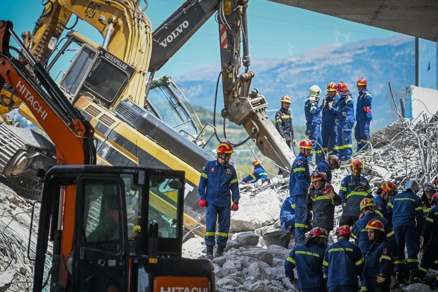 Kατάρρευση γέφυρας στην Πάτρα: Οι τεχνίτες δεν είχαν αντιληφθεί τον τρόπο στήριξής της