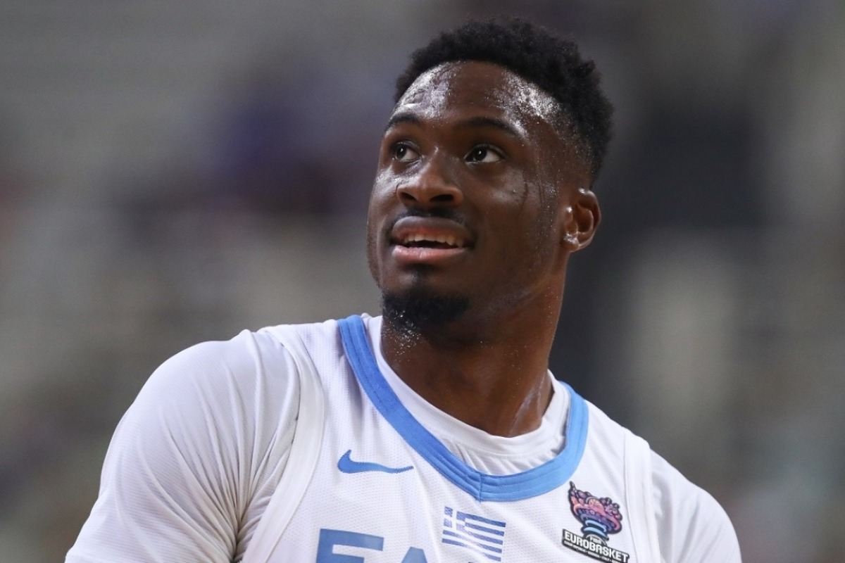 Λαχτάρα για την οικογένεια Αντετοκούνμπο: Στο νοσοκομείο η κόρη του Θανάση με υψηλό πυρετό