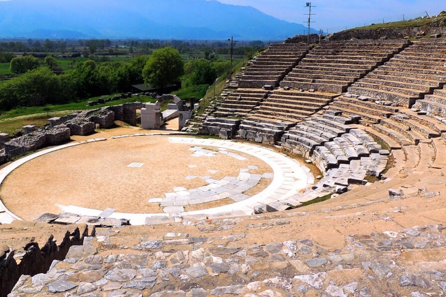 Αντρας έκανε παράνομες εκσκαφές στον αρχαιολογικό χώρο των Φιλίππων ώσπου τον τσάκωσαν