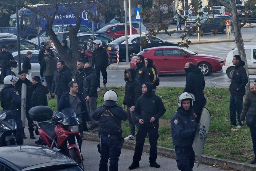 Αποδοκιμασίες για τους κατηγορούμενους για τη δολοφονία του Αλκη