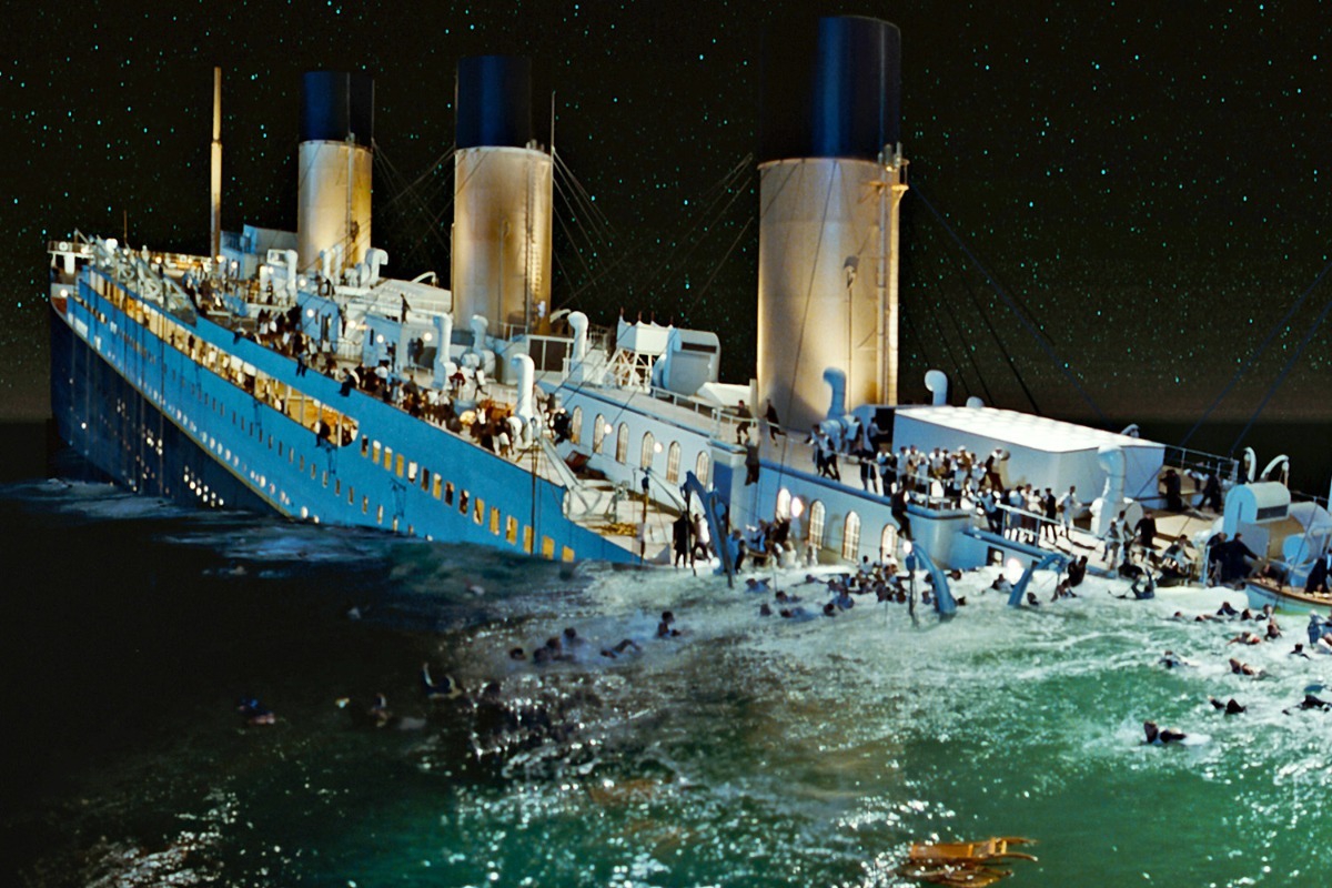 Η φωτογραφία από τα γυρίσματα της ταινίας «Titanic» που θα σε κάνει να αναθεωρήσεις κάποια πράγματα