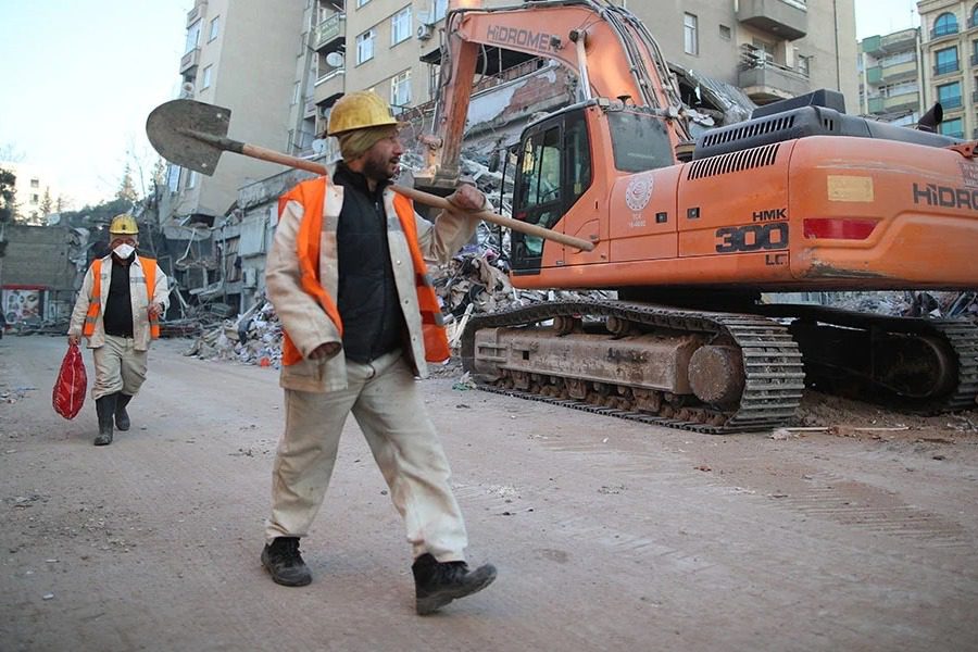 Σεισμός στην Τουρκία: Το συγκλονιστικό βίντεο με τους διασώστες