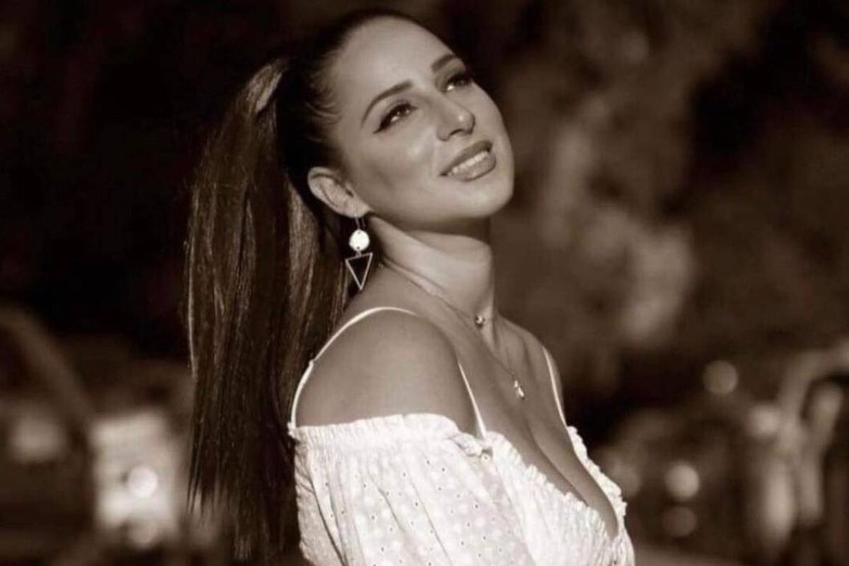 Θύμα ξυλοδαρμού έγκυος Ελληνίδα τραγουδίστρια από τον σύζυγό της
