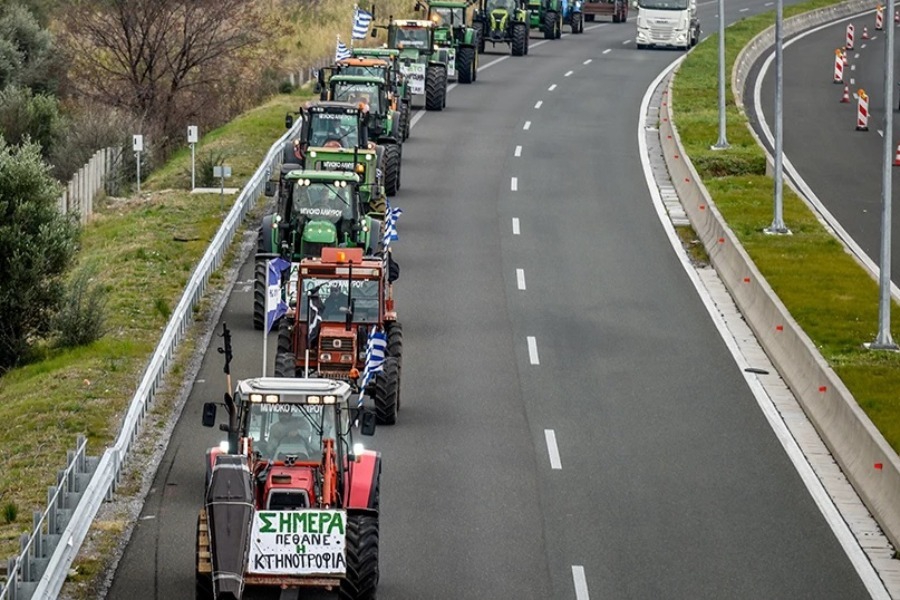 Κοντά στο Κάστρο Βοιωτίας το κομβόι των τρακτέρ