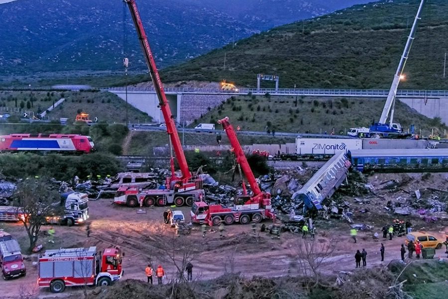 Νέες καταγγελίες για τον μοιραίο σταθμάρχη: «Είχε ξεχάσει το μικρόφωνο ανοιχτό και ακούγονταν πανηγύρια»