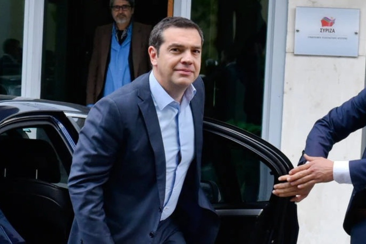 Τσίπρας: Συναντήθηκε με τους γονείς κοριτσιών που χάθηκαν στα Τέμπη