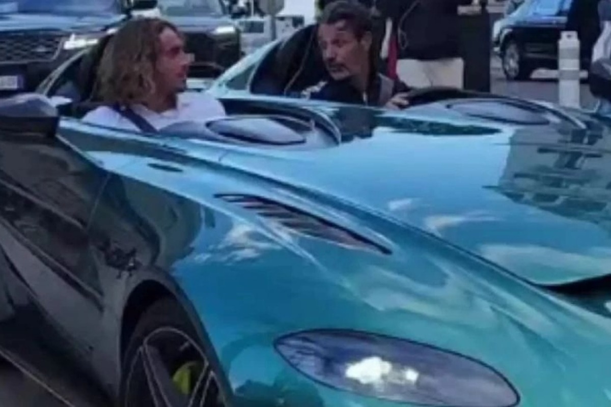 Χαμός με το supercar του Τσιτσιπά στο Μόντε Κάρλο