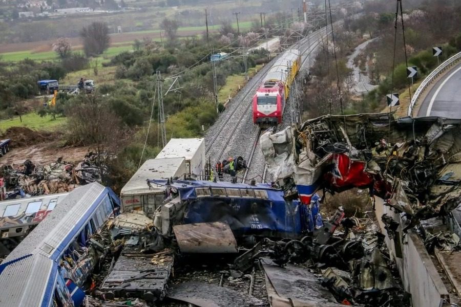 Τέμπη: Οι τελευταίες κινήσεις του σταθμάρχη πριν το δυστύχημα – Οι δύο λέξεις που θα μπορούσαν να είχαν αλλάξει τα πάντα