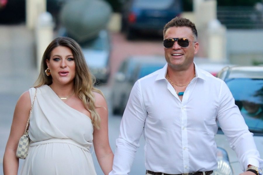 Τι αποκάλυψε η γυναίκα του Κώστα Σόμμερ: «Είναι ασταμάτητος, θέλει να κάνουμε ...»