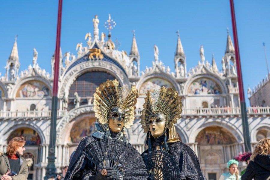 Ταξίδι στη Βενετία: 10 Προτάσεις που αξίζει να ακολουθήσεις εν όψει καρναβαλιού