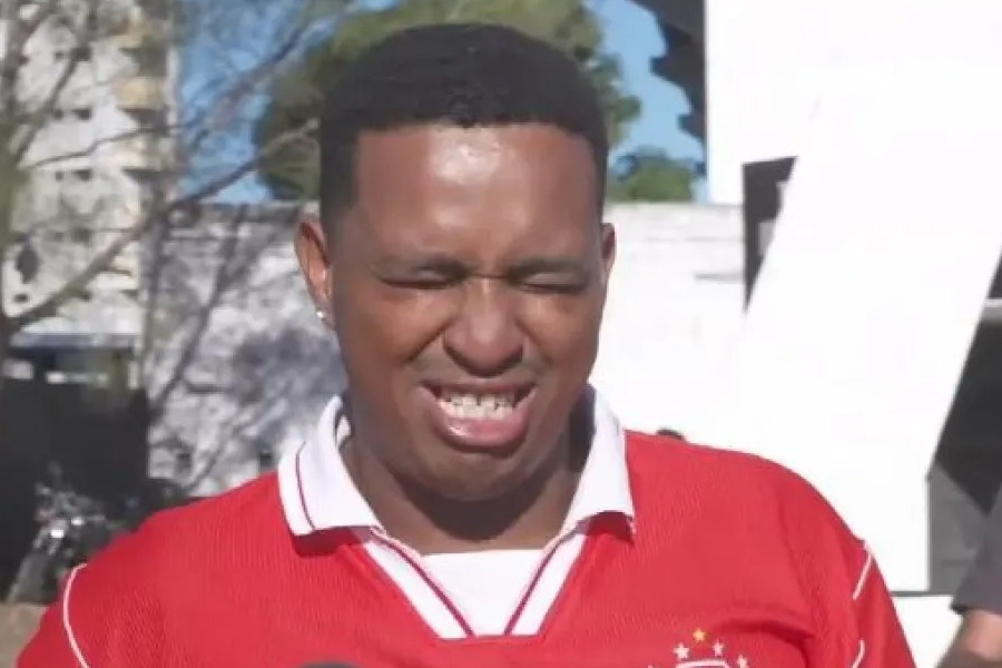 Αφησε την έγκυο γυναίκα και την κόρη του που θα έμπαινε χειρουργείο για να δει την ομάδα του, αλλά όλα πήγαν λάθος