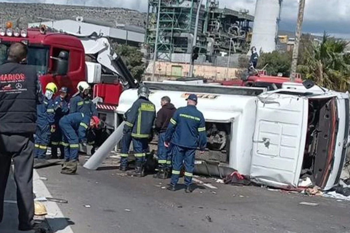 Συναγερμός στη Δραπετσώνα ‑ Τουμπάρισε βυτιοφόρο