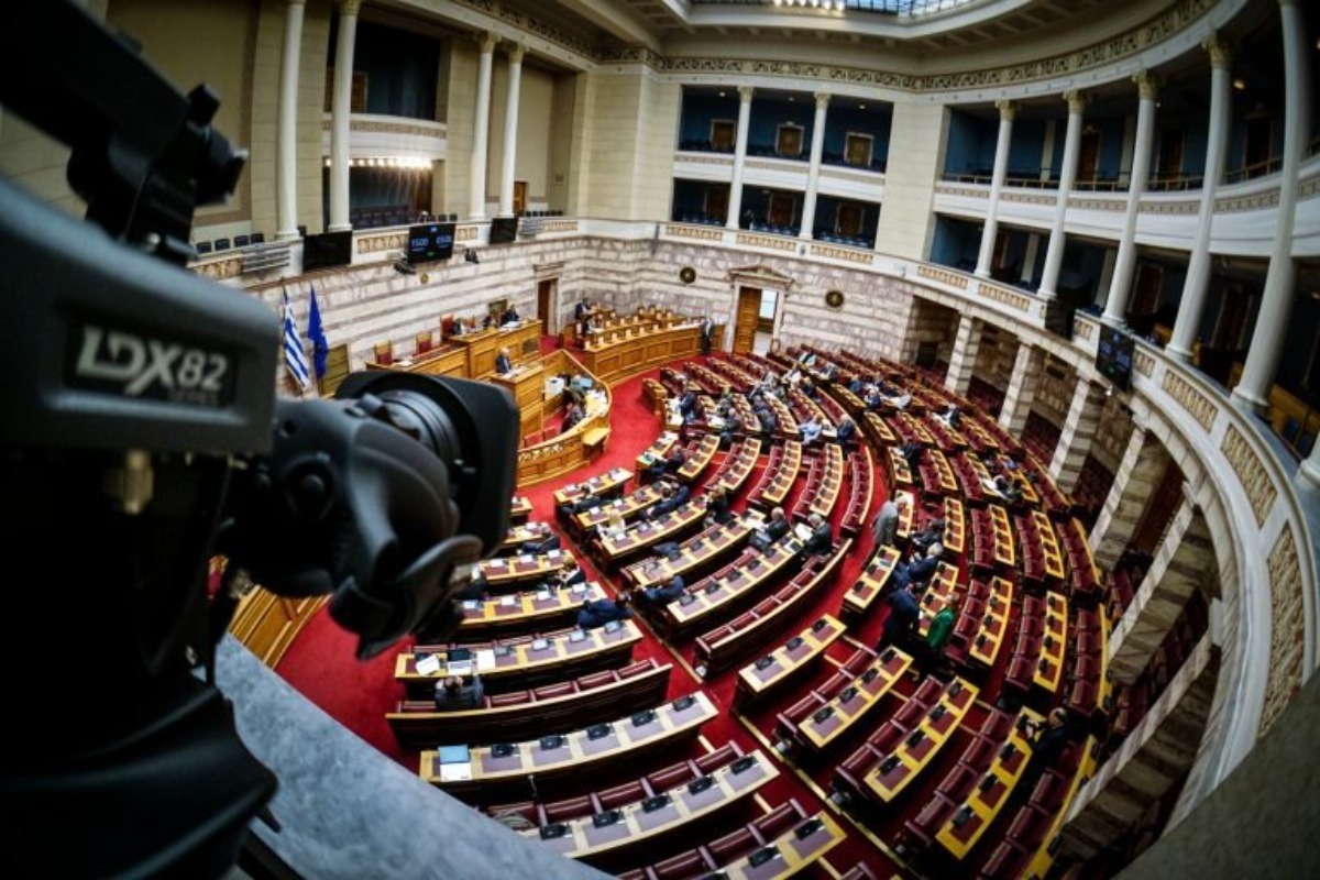 Ανασχηματισμός: Οι… γκέλες και τα νέα ονόματα ‑ Ποιος πάει πού