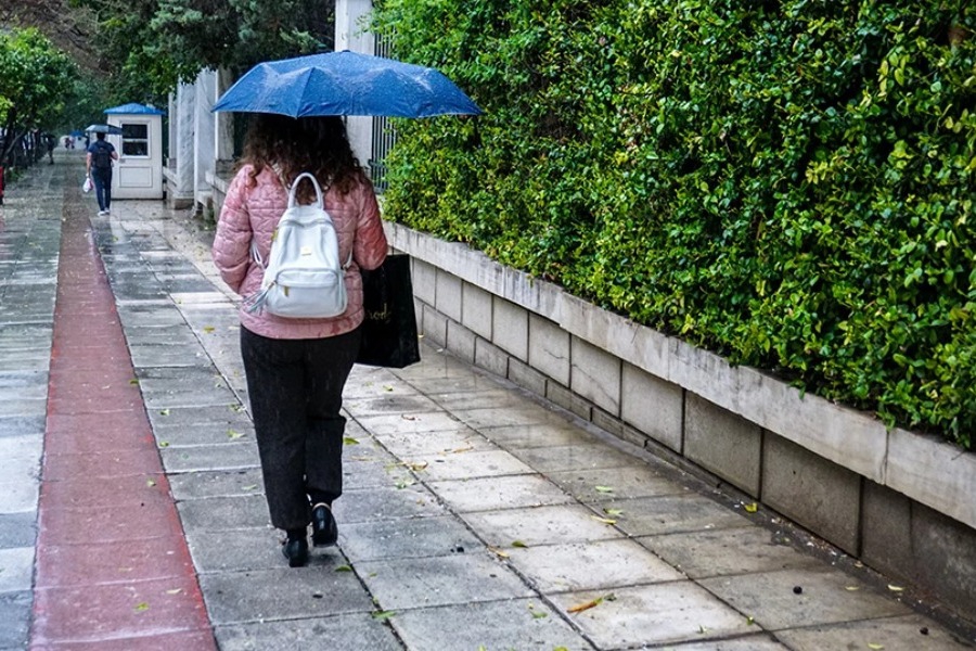 Αλλάζει ο καιρός: Σε ποιες περιοχές υπάρξουν βροχές και καταιγίδες