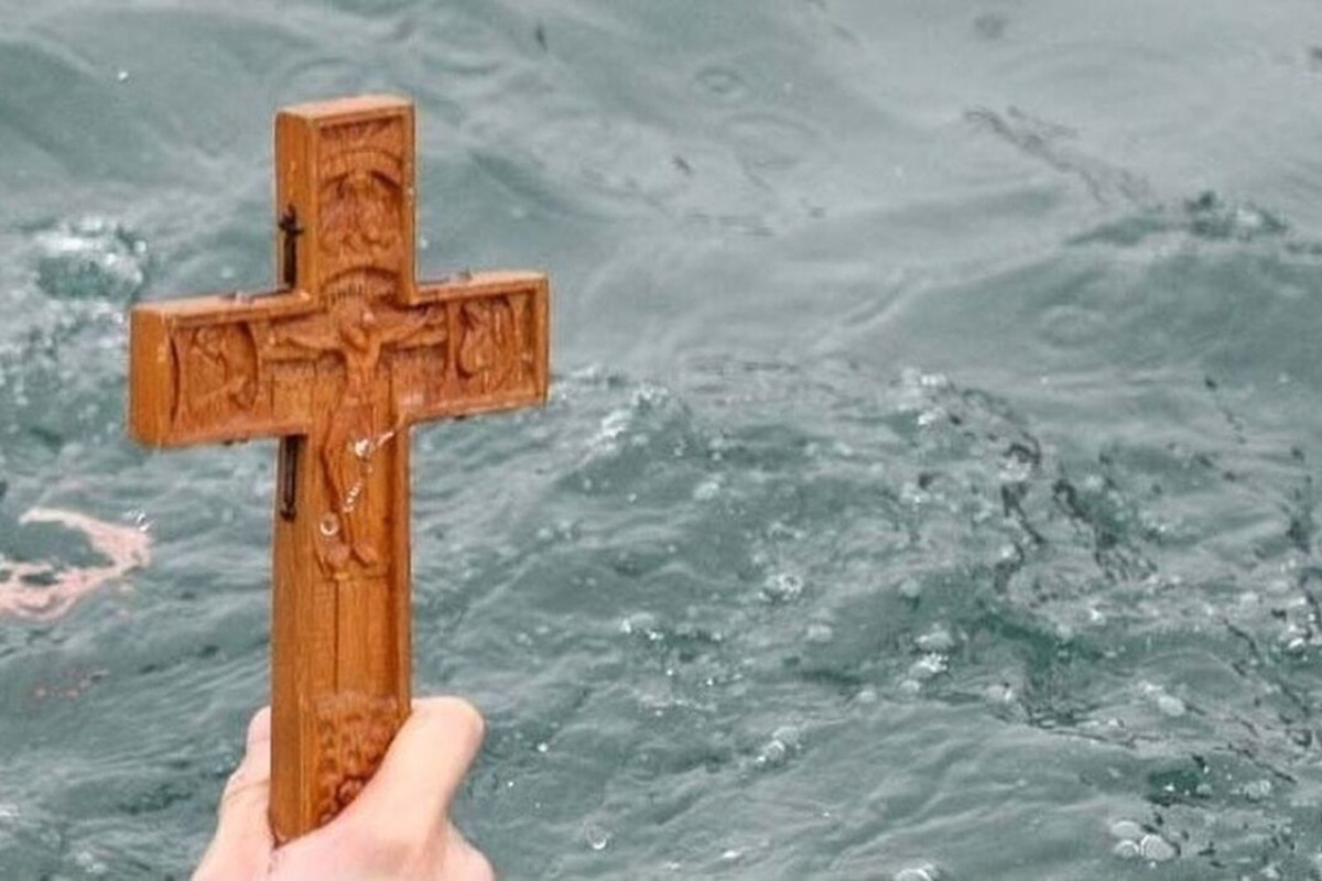 Θεοφάνεια: Με λαμπρότητα και κατάνυξη οι εορτασμοί σε όλη τη χώρα