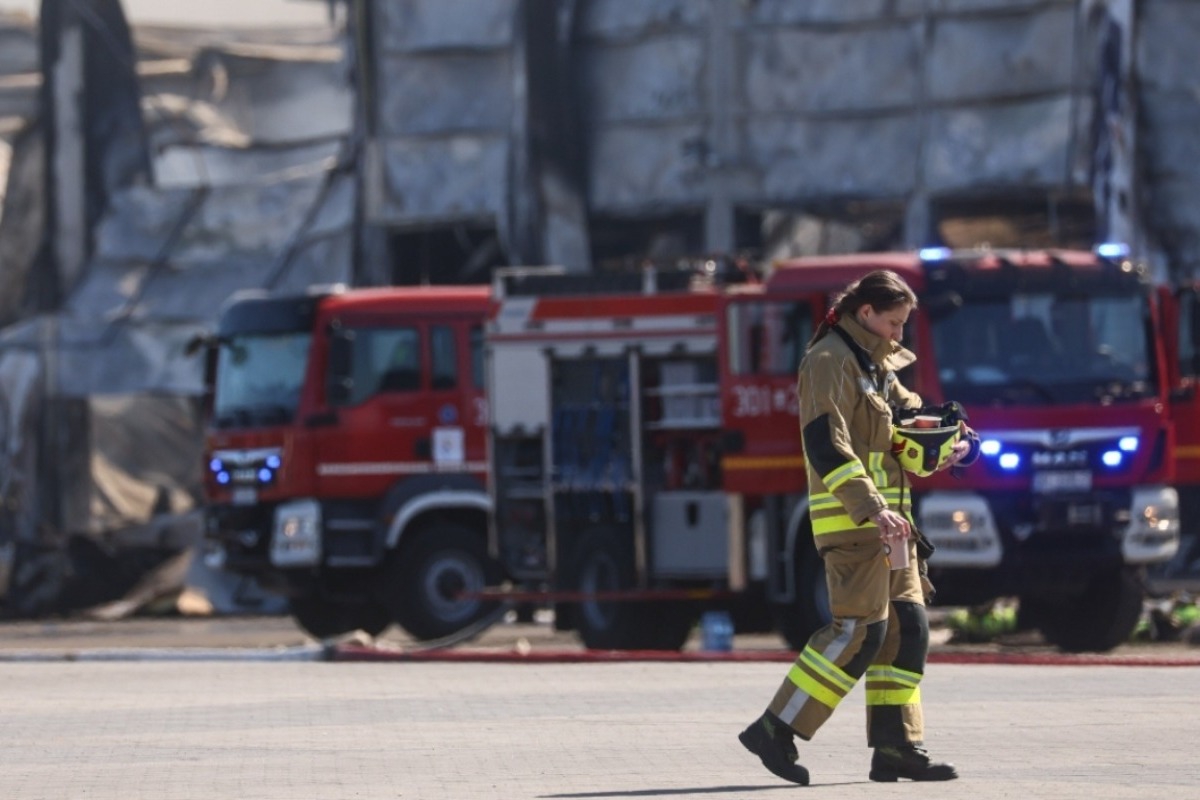 Η Ευρώπη σε συναγερμό μετά από εμπρησμούς και δολιοφθορές που φέρεται να συνδέονται με τη Ρωσία