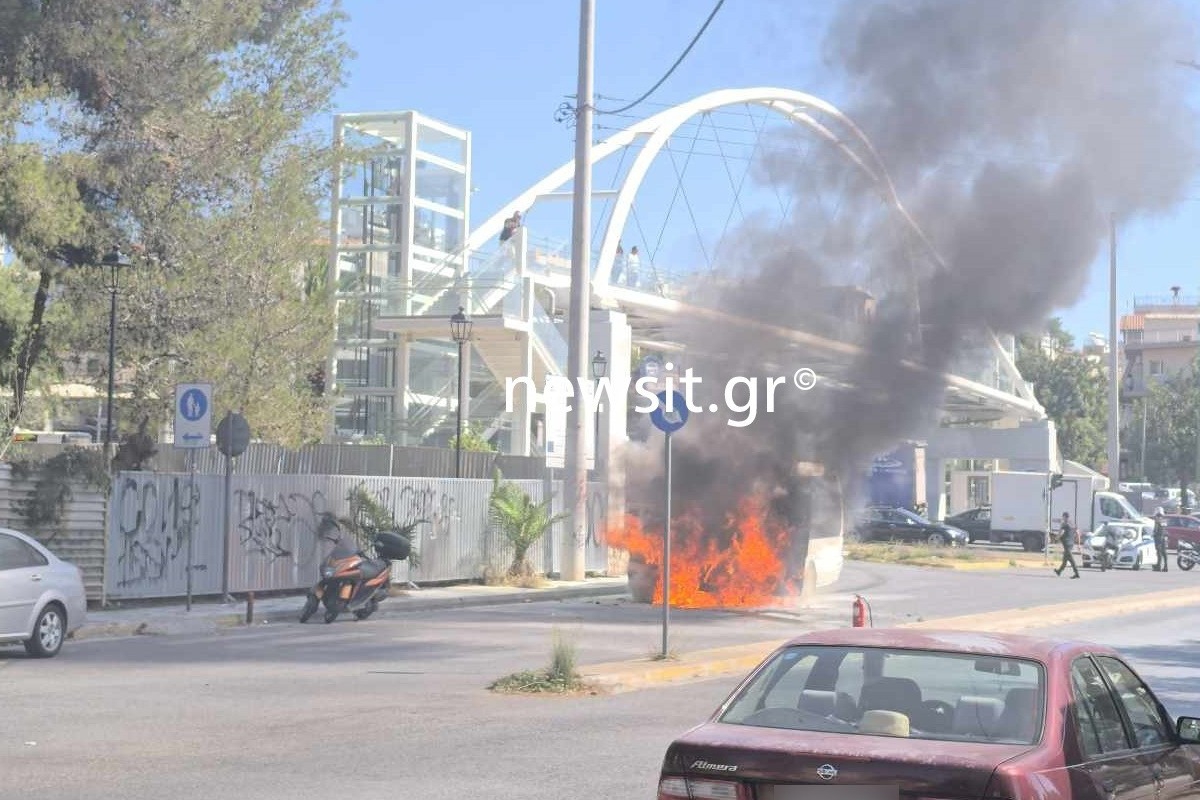 Χαϊδάρι: Τουριστικό λεωφορείο τυλίχθηκε στις φλόγες εν κινήσει