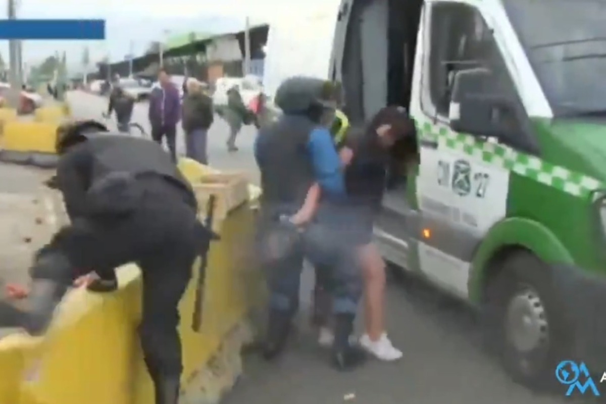 Χιλή: Κρατούμενη πήρε το όπλο αστυνομικού και άρχισε να πυροβολεί σε ζωντανή μετάδοση
