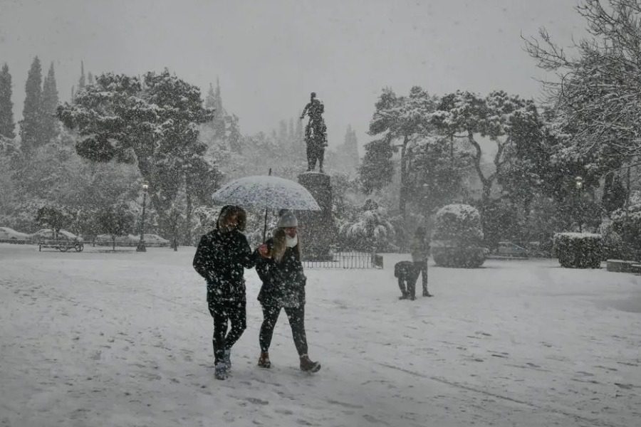 Μεγάλοι όγκοι χιονιού θα «σκεπάσουν» αύριο το μεγαλύτερο τμήμα της Αττικής, λέει ο Μαρουσάκης