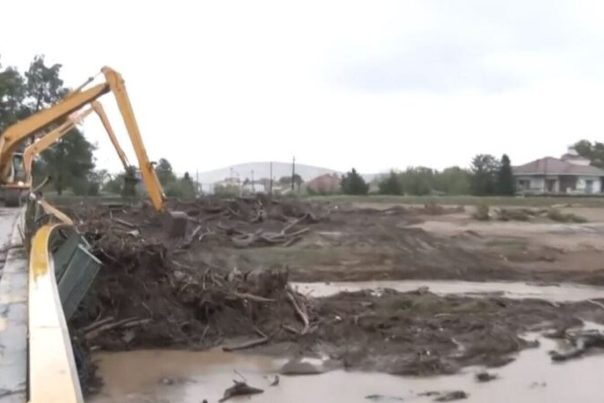 Κραυγή απόγνωσης: «Η Θεσσαλία διαλύθηκε, τα χωράφια μας έχουν δύο μέτρα νερό»