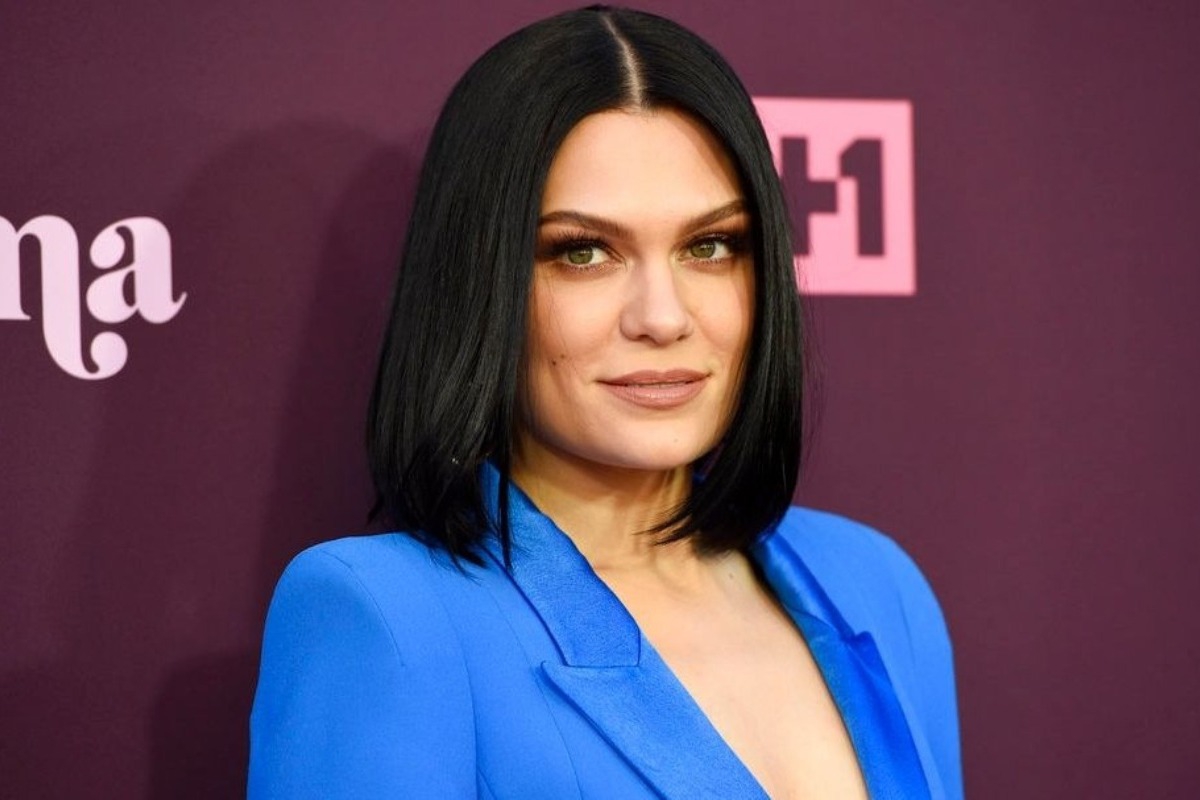 Jessie J: Η τραγουδίστρια διαγνώστηκε με καρκίνο του μαστού ‑ «Χρειάζομαι μια αγκαλιά»