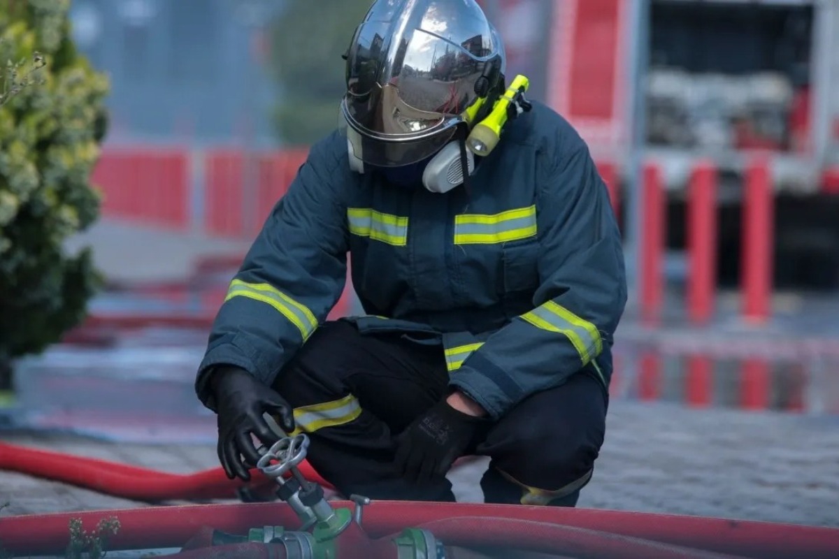 Φωτιά σε ψητοπωλείο στη Γλυφάδα ‑ Συναγερμός στην Πυροσβεστική