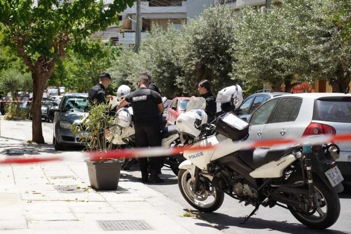 Νέα Σμύρνη: Το άγνωστο οικογενειακό δράμα πίσω από τη δολοφονία του 45χρονου από τον πατέρα του