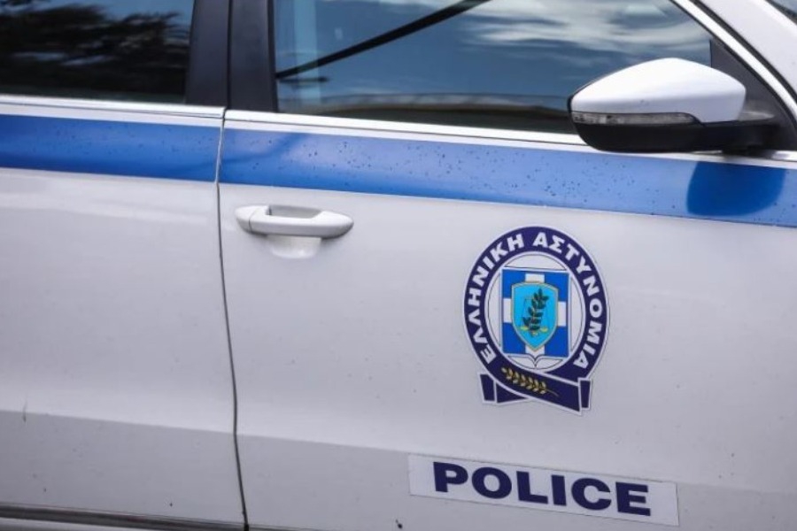 «Μύριζε έντονα χλωρίνη στη σακούλα» – Συγκλονισμένος ο διασώστης που βρήκε το μωρό σε κάδο απορριμμάτων στο Ηράκλειο