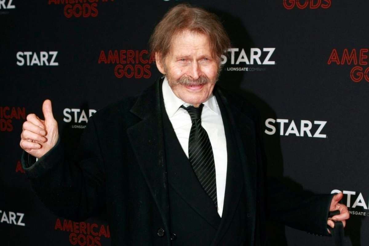 Πέθανε ο Bruce Glover ‑ Ο «κακός» του James Bond