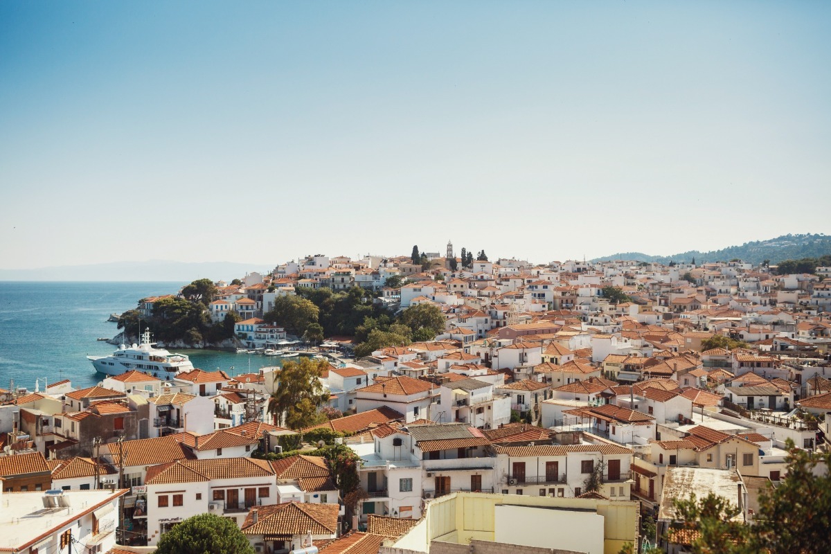 6 προορισμοί κοντά στην Αθήνα για αποδράσεις το Σαββατοκύριακο που θα σε ανανεώσουν πριν τις γιορτές