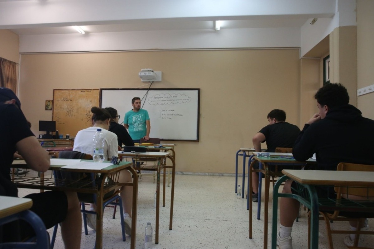Αυτές είναι οι αλλαγές σε όλες τις βαθμίδες της εκπαίδευσης: Τι συνέβη με το μάθημα της Οικονομίας