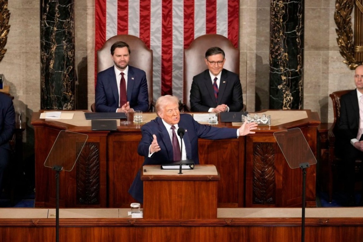 «Η Αμερική επέστρεψε!»: Αποθέωση για Τραμπ στο Κογκρέσο – Τι είπε στην ομιλία του
