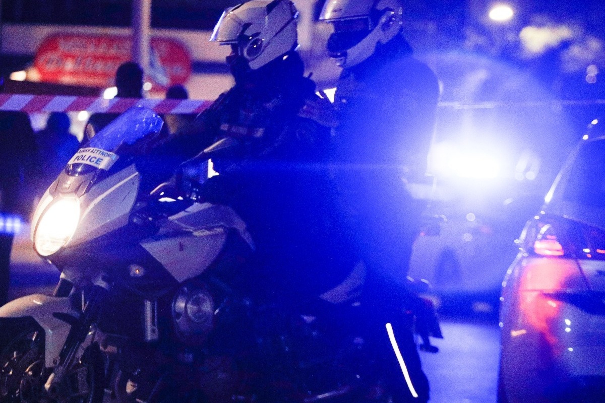 Θεσσαλονίκη: Συνελήφθη 32χρονος που επιτέθηκε σε αστυνομικό ‑ Τον έριξε στο έδαφος και τον χτυπούσε