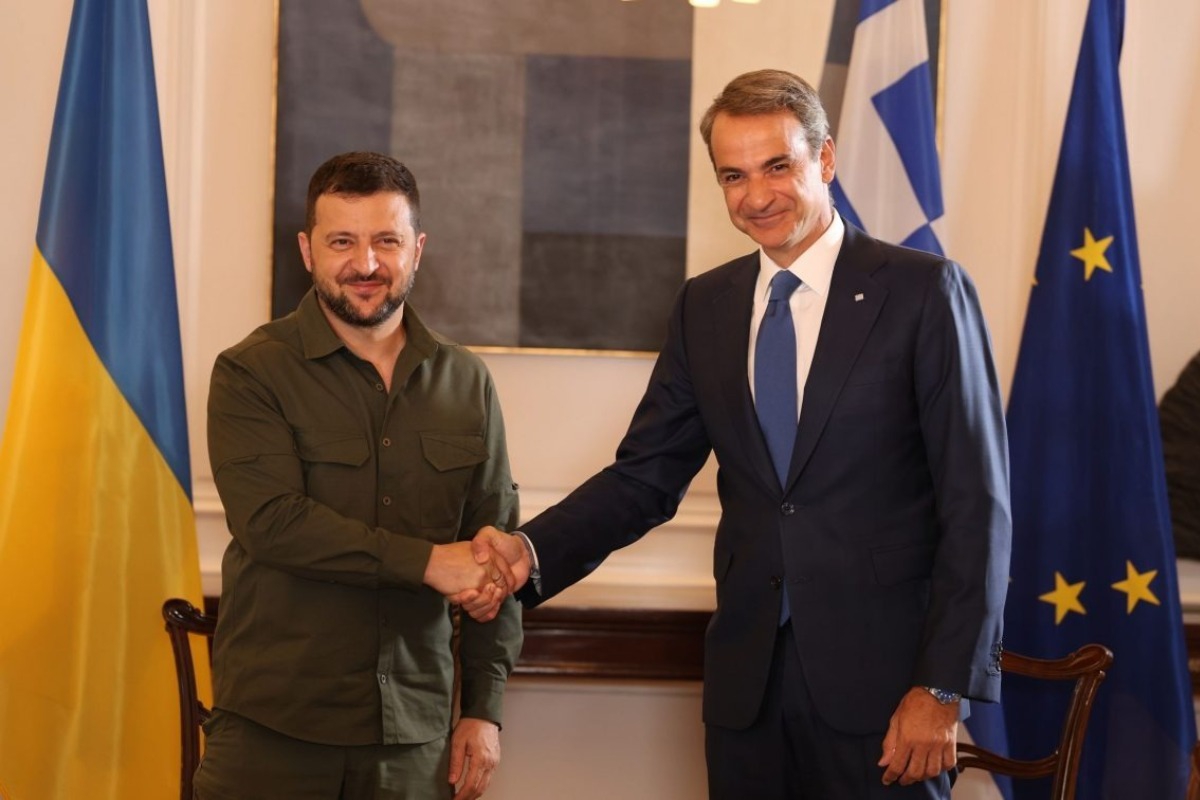 Τηλεφωνική επικοινωνία Μητσοτάκη ‑ Ζελένσκι: Πρόσκληση για συμμετοχή στη Σύνοδο της Οδησσού