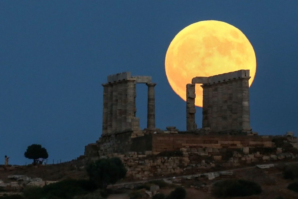 Πλησιάζει η πρώτη ολική έκλειψη Σελήνης από το 2022 – Πότε θα γίνει και πού θα είναι ορατή