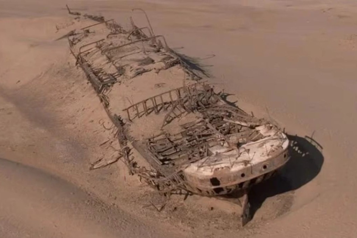 Πλοίο 500 ετών αναδύεται μέσα από την άμμο: Αποκαλύπτει 2.000 χρυσά νομίσματα