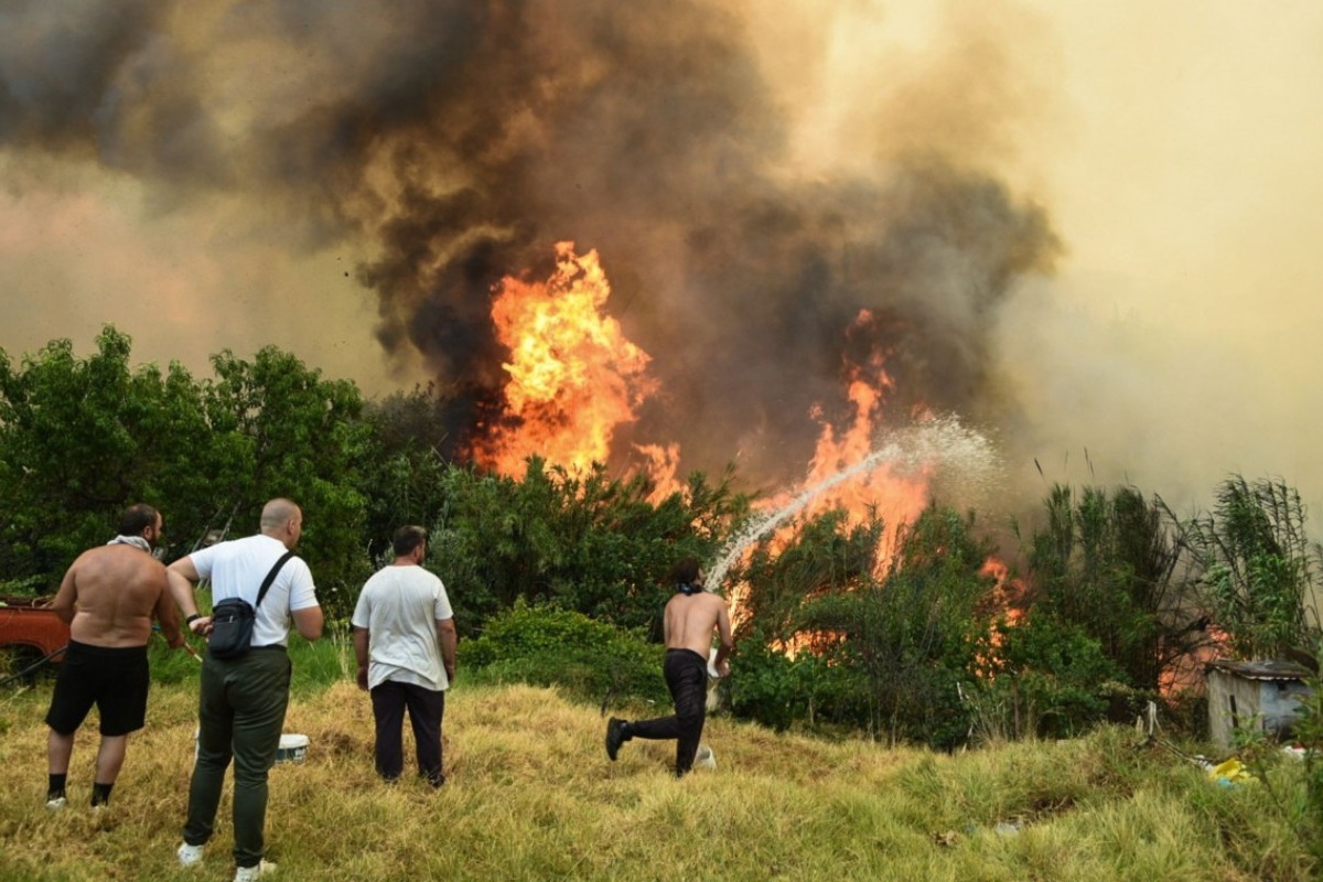 Φωτιά στην Αχαΐα: Η κυνική ομολογία του 19χρονου – Γιατί ήθελαν να κάψουν την Πάτρα;