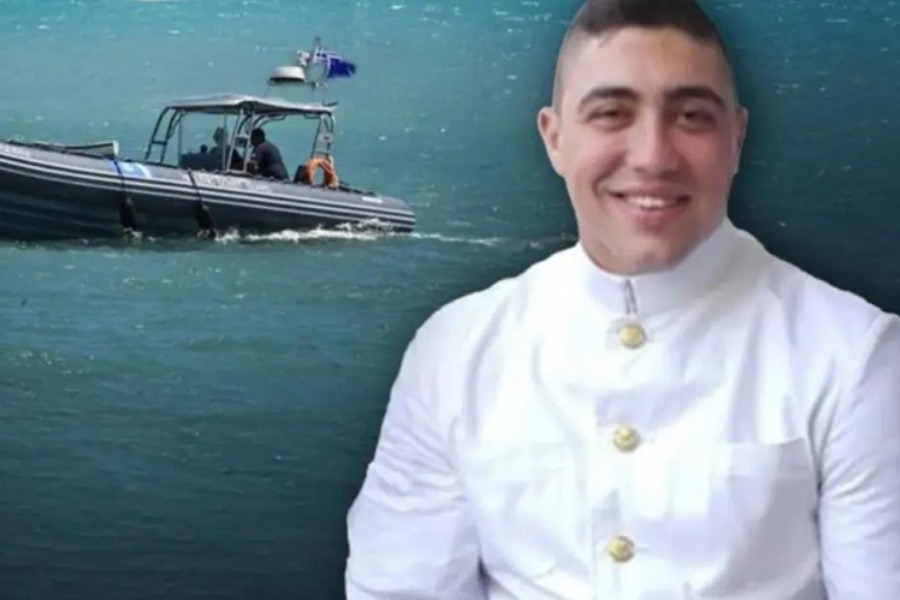 Νίκος Καρακλάς: «Σκότωσαν το παιδί μου και το κρέμασαν» – Όσα λέει η μητέρα του λιμενικού που βρέθηκε απαγχονισμένος στη Λέσβο