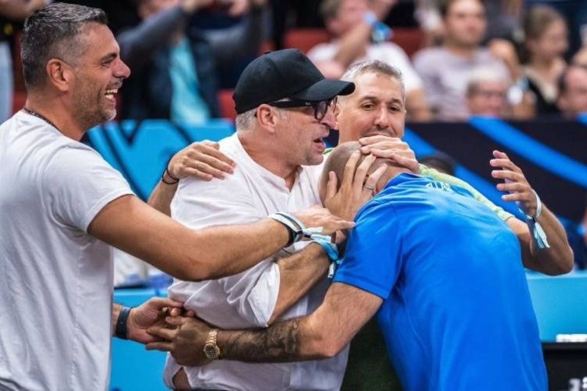 Διαμαντίδης και Παπαλουκάς στο Εurobasket: Οι viral αντιδράσεις τους στα καλάθια της Εθνικής