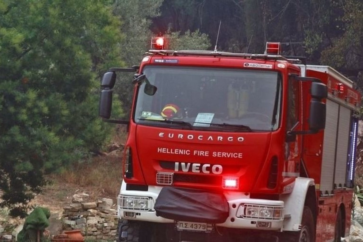 Φωτιά στο Αγιο Όρος ‑ Στη μάχη και εναέρια μέσα