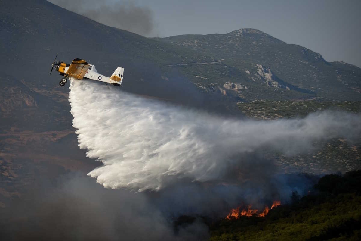 Φωτιά στη Ρόδο: Καίγεται δάσος στη Μαρίτσα