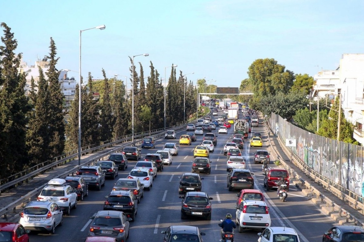 Στα σκαριά η υποχρεωτική απόσυρση αυτοκινήτων