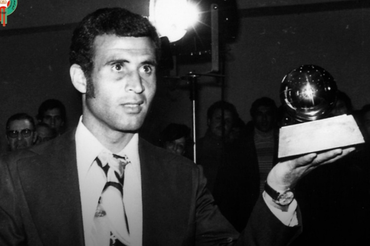 Πέθανε ο θρύλος του αφρικανικού ποδοσφαίρου Αχμέντ Φαράς