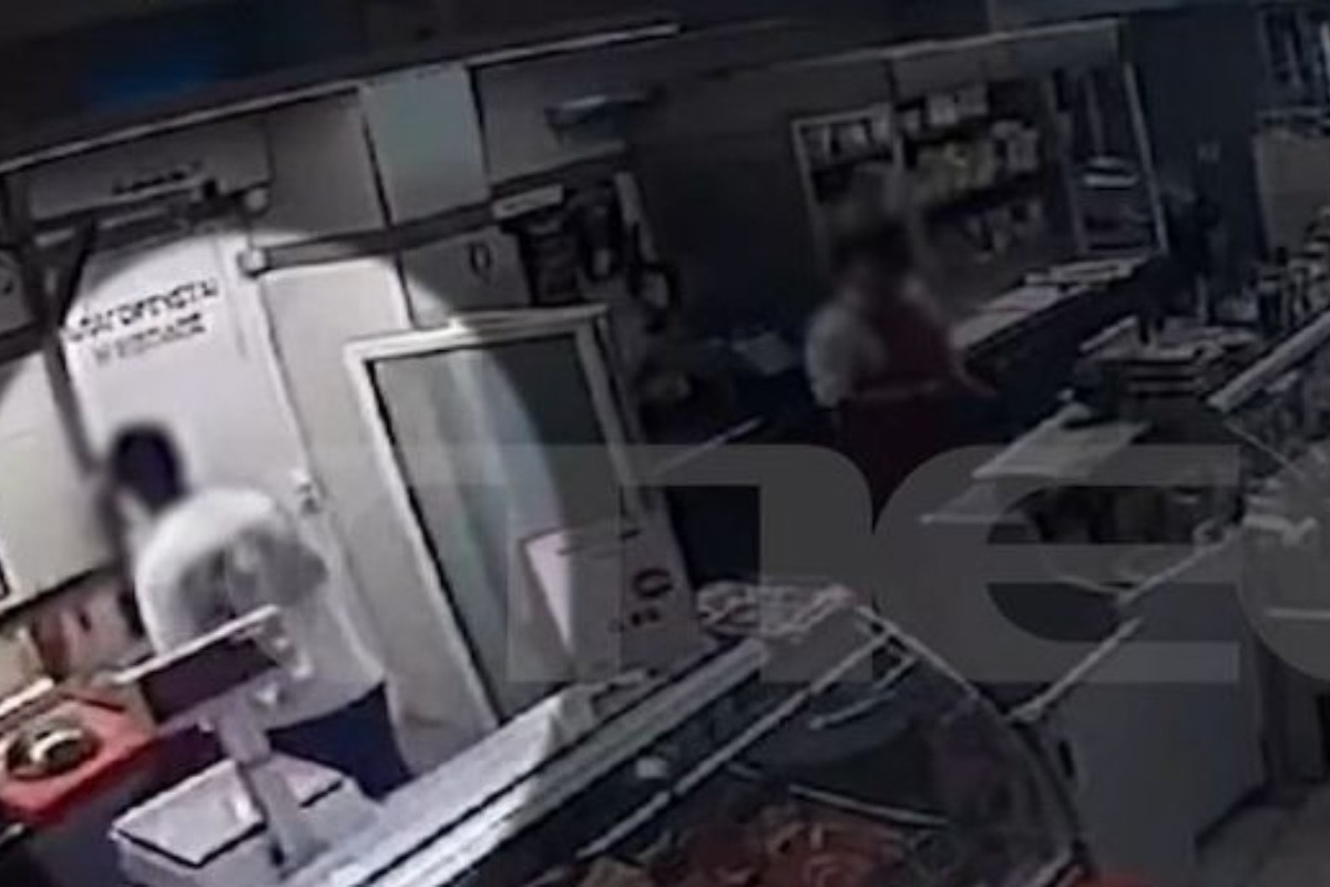 Κυψέλη: Θρίλερ σε σουπερμάρκετ ‑ 34χρονος άρπαξε μαχαίρι και το κάρφωσε στο λαιμό του