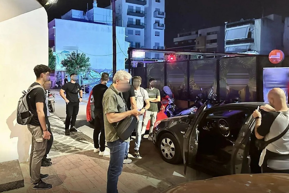 Μεγάλη επιχείρηση της Αστυνομίας στο Γκάζι – Χειροπέδες σε μπράβο που χτύπησε αμάξι με γκλοπ