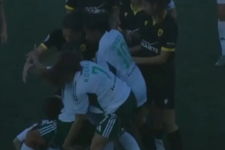 Ξύλο στο φινάλε του ντέρμπι του ποδοσφαίρου γυναικών ‑ Η ΑΕΚ 2‑1 με ανατροπή τον Παναθηναϊκό, δείτε βίντεο