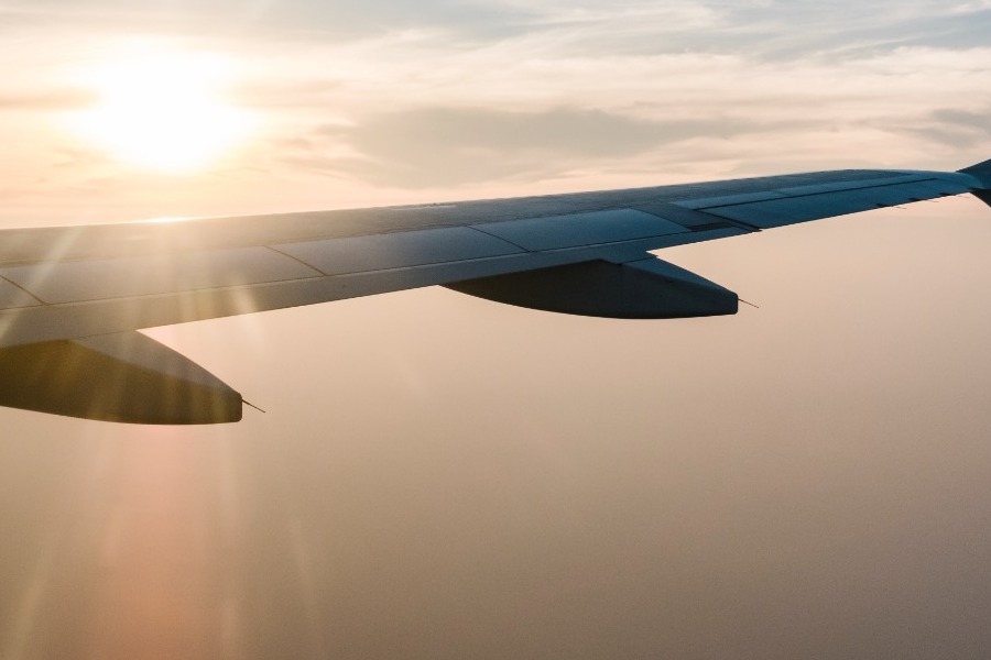 Μετά τα power bank, οι αεροπορικές εταιρείες απαγορεύουν νέα ηλεκτρονική συσκευή