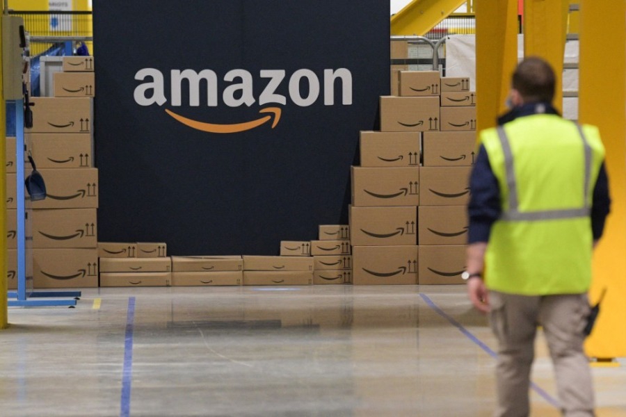 «Μας ρωτάτε, αφού πάμε καλά, γιατί απολύουμε;»: Η Amazon ανακοίνωσε περικοπές 14.000 θέσεων εργασίας λόγω ΑΙ