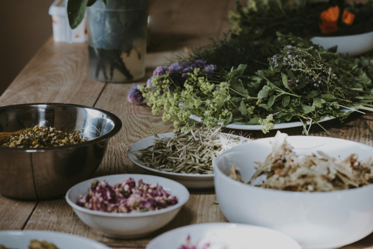 Πένθος, στρες, πίεση; Τα 4 βότανα που κάνουν restart στην καρδιά σου