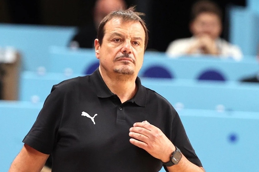 Αταμάν: Λίγες βολές ο Αντετοκούνμπο; Εγώ λέω ότι κάνει συνέχεια επιθετικά φάουλ και πρέπει να τα σφυρίζουν